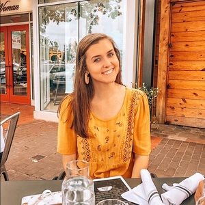 Meet your Posher, Emma